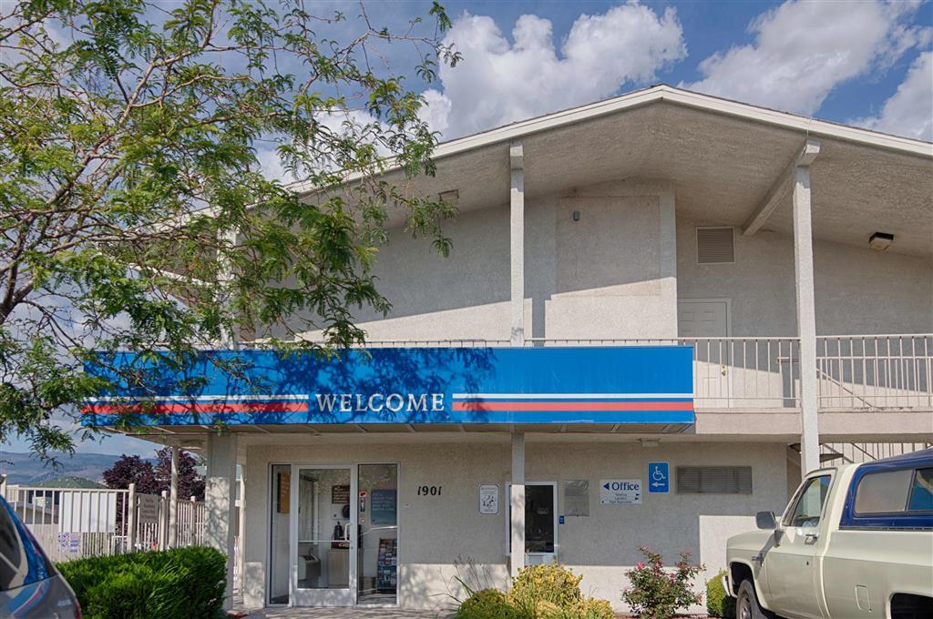 Motel 6-Reno, Nv - Virginia Plumb מראה חיצוני תמונה